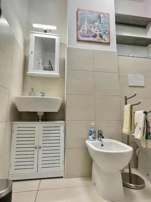 La Venezia'S Studio Flat Livorno Exterior photo